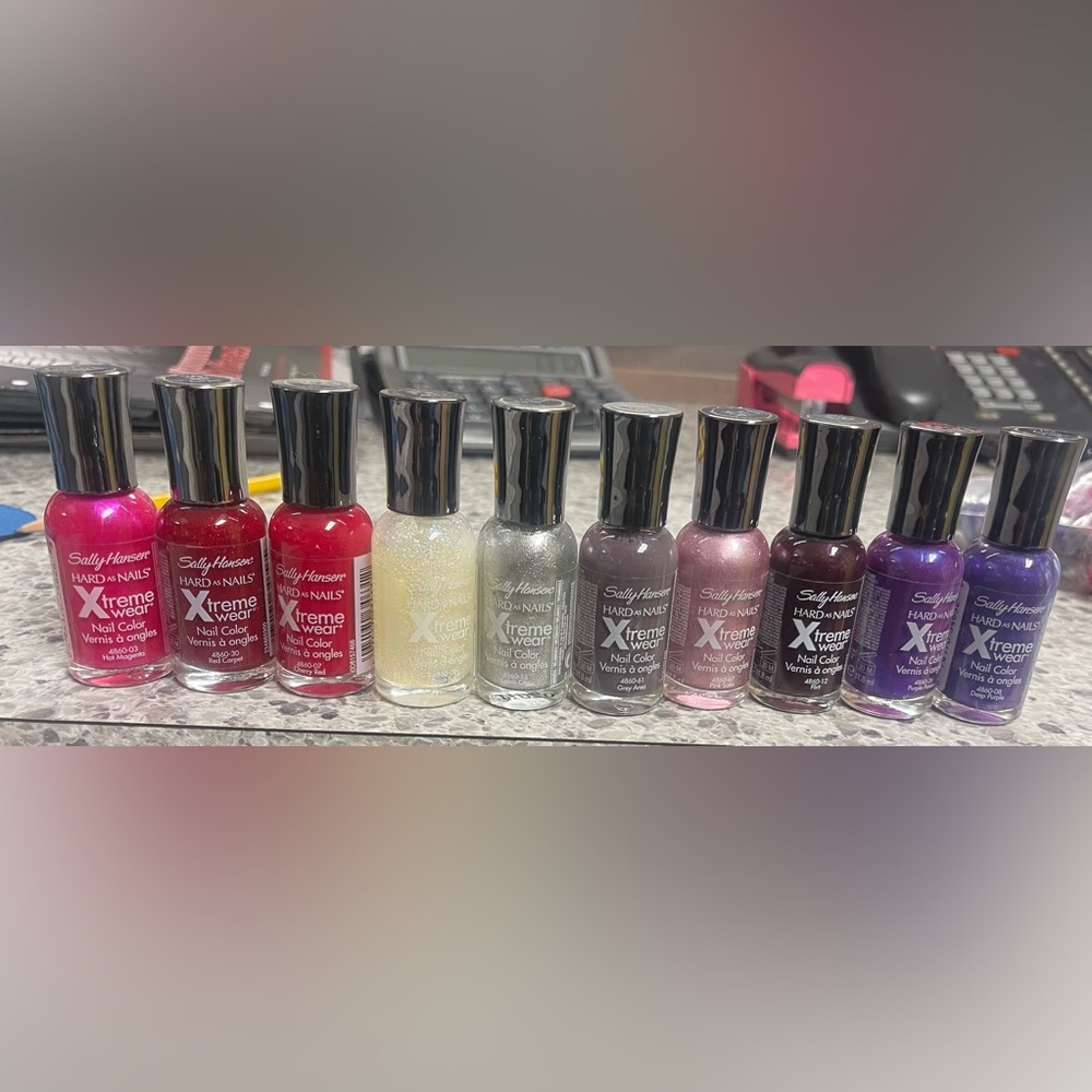 New sally Hansen, hard as nail extreme wear nail polish